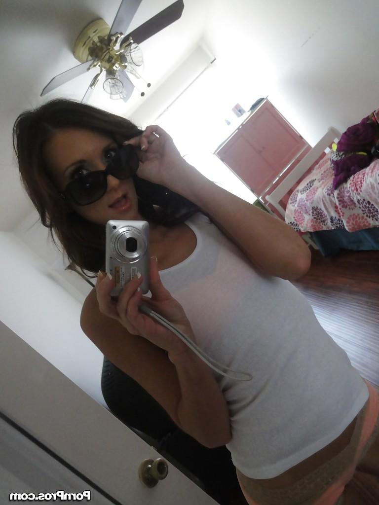 16P Hot MILF with tight body Katie Jordin makes self shorts to tease ex boyfriend