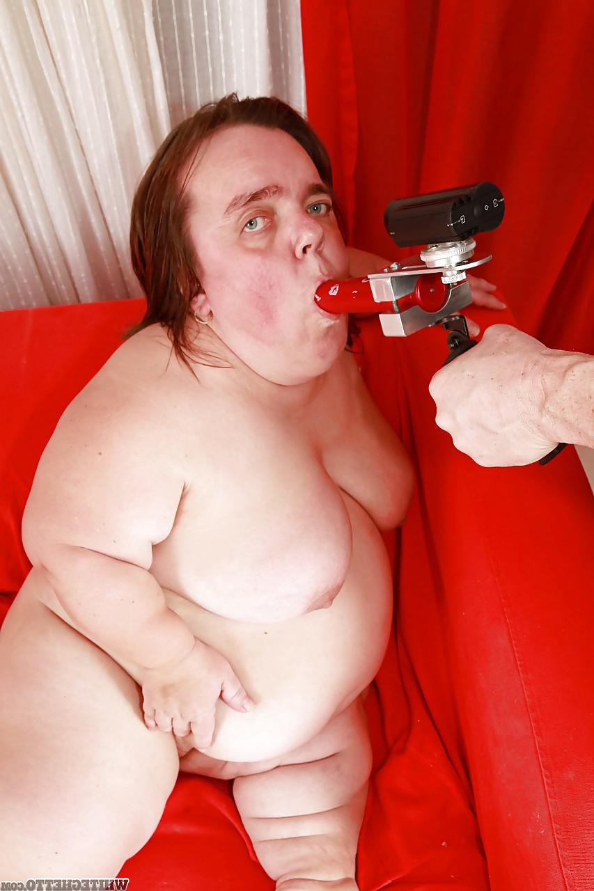 15P Midget fatty Gidget on her knees getting hairy granny pussy toyed with dildo