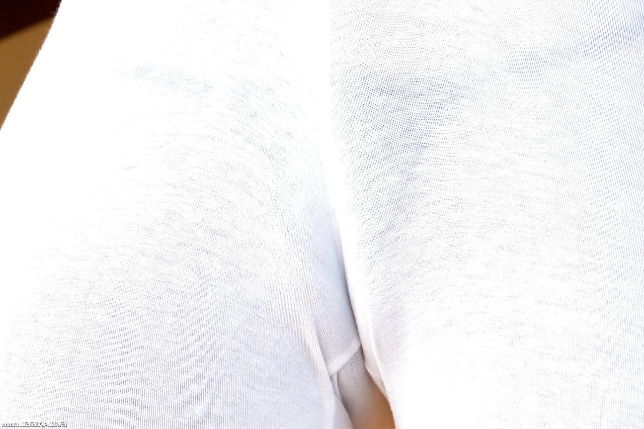 15P Hot big titted sluts showing off huge nipples, hot ass & sexy cameltoe