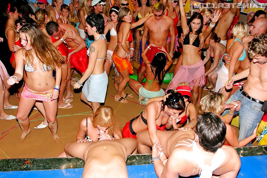 16P Seductive babes in bikinis are into hardcore groupsex at the wild party