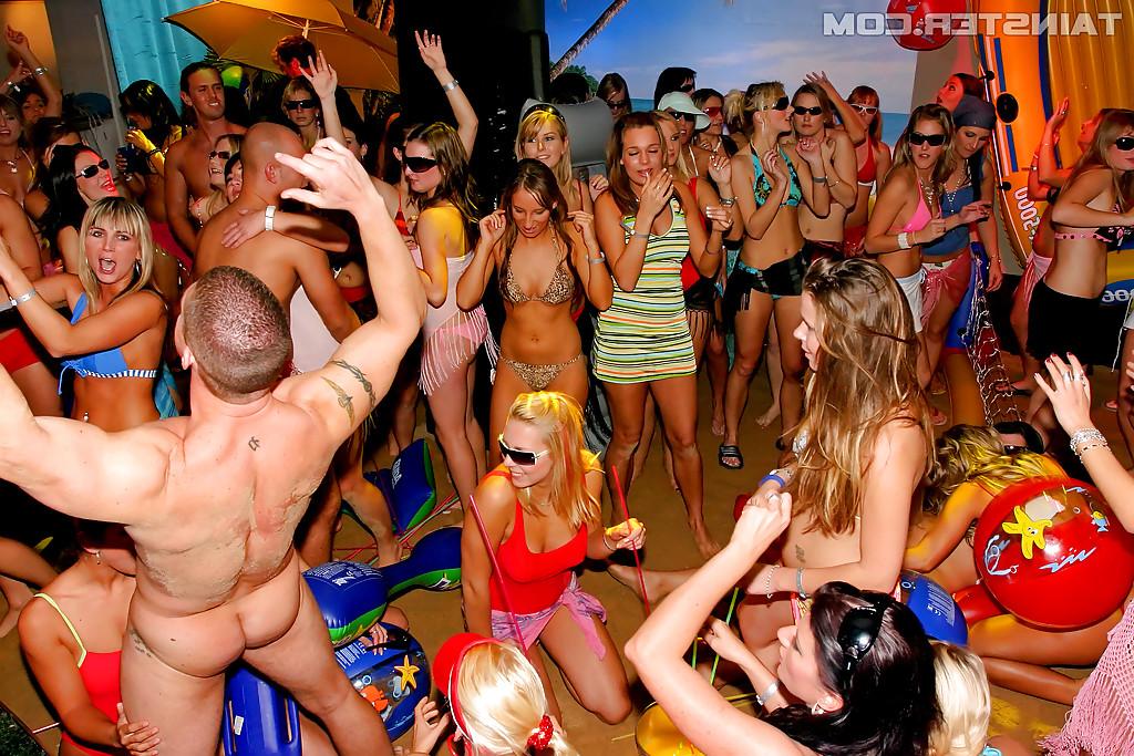 16P Seductive babes in bikinis are into hardcore groupsex at the wild party