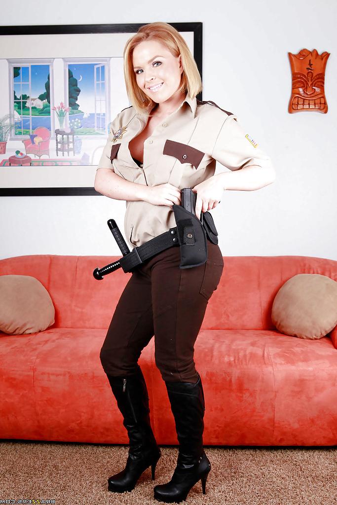 16P Hot babe in police uniform Krissy Lynn stripping and spreading her legs