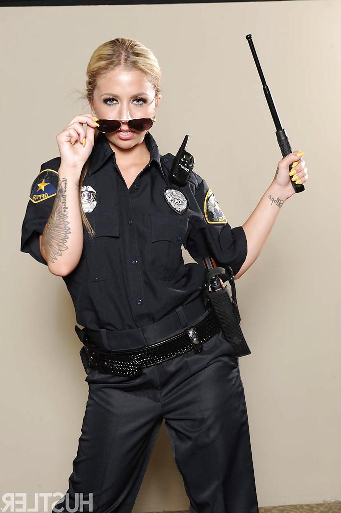 12P Solo girl Madelyn Monroe releasing boobs from police uniform