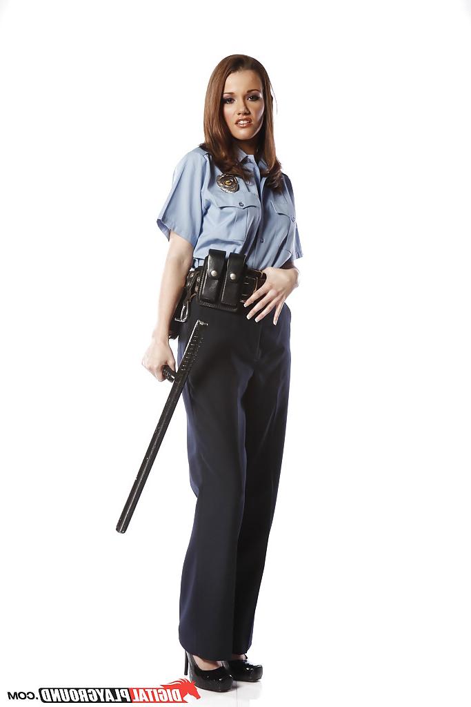 16P Babe Raven Alexis undresses her police uniform to show you her boobies