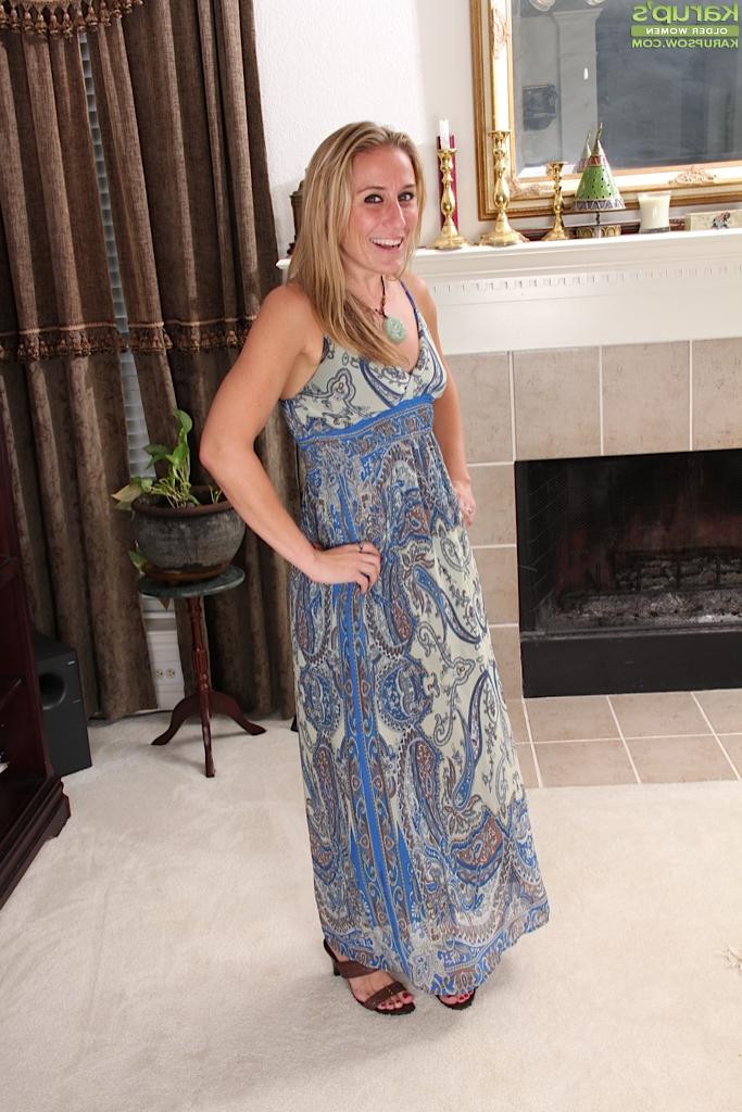 16P Sky posing in her house and jilling precious mature sissy