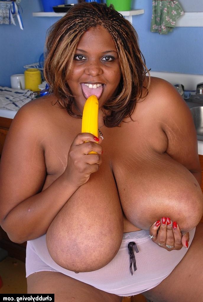 16P Mature Minxx is playing with her vagina and gigantic boobies