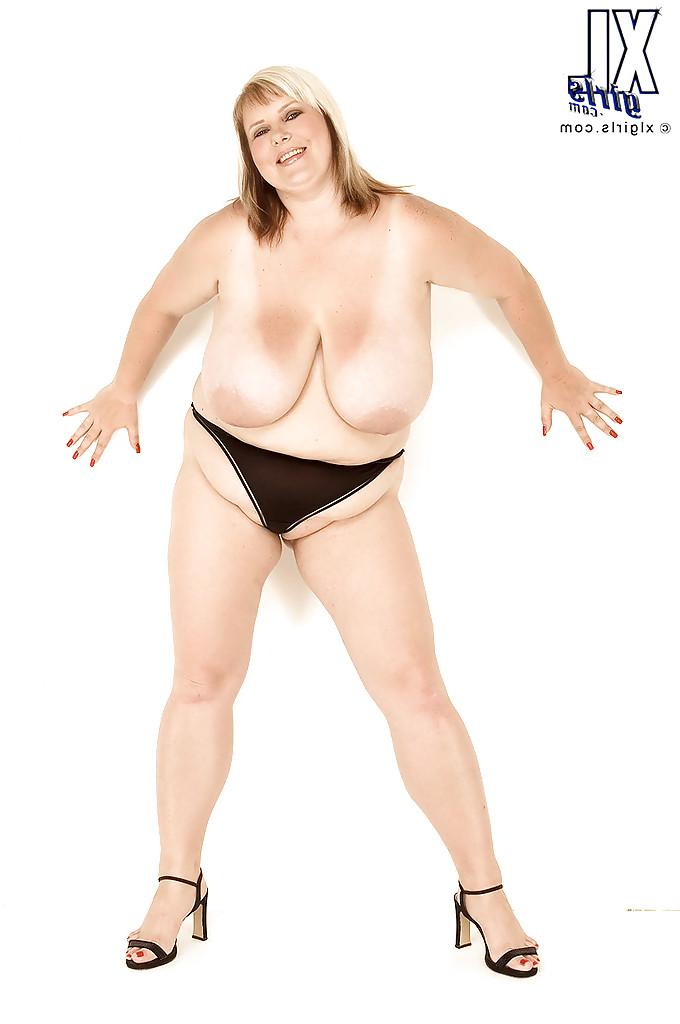 16P Lovesome plumper Bessi stripping to panties and oiling up fat boobs