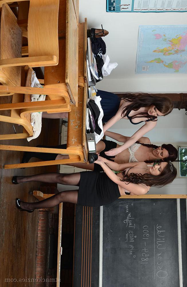 15P European lesbos Jessica-Ann Fegan, Nicola Rocco and Miss Taylor having sex