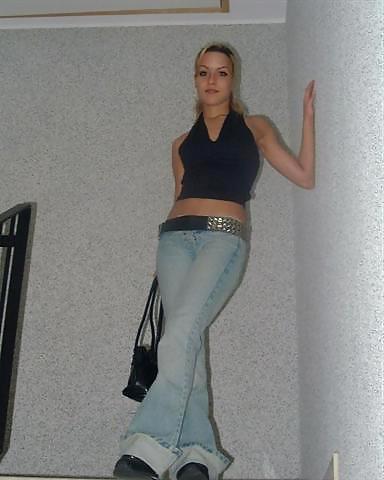 25P Swedish girl posing and sucking (downscaled)