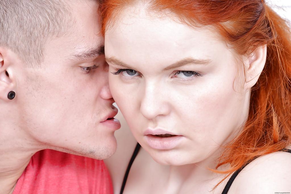 16P Steamy redhead amateur slut gets her pussy licked and slammed hardcore