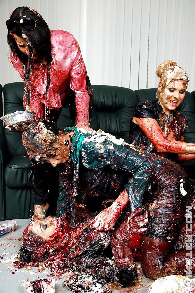16P Kinky european fetish ladies make some wild foodplay action