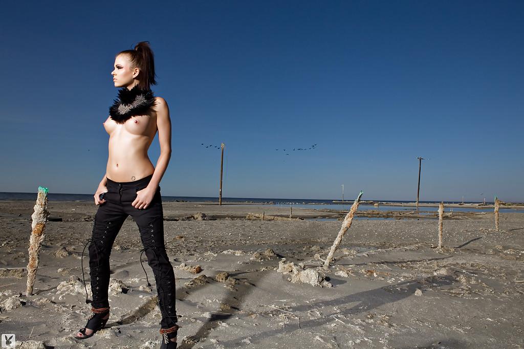16P Petite babe with slender legs and neat ass stripping outdoor