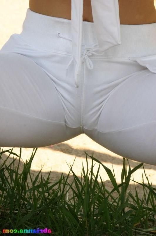15P Abriannas big teen tits at the park