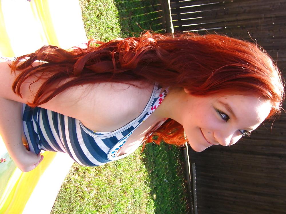 25P Sizzling Hot Busty Redhead in Bikini Pool