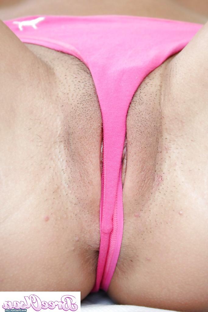 16P Self-destructive pornstar babe Bree Olson spreads her majestic nooty