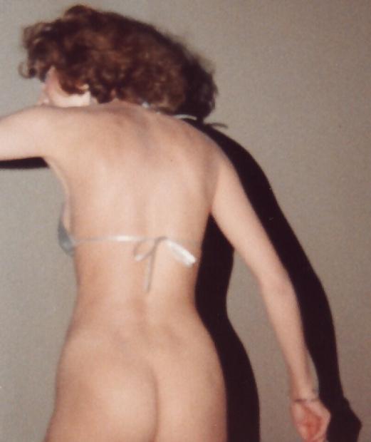 25P Anette Haven posing in the buff