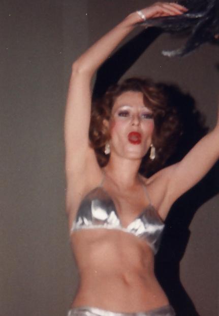 25P Anette Haven posing in the buff