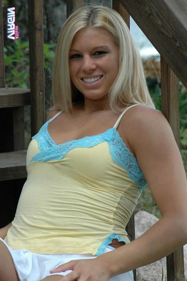 20P Pictures of Allison Virgin being a tease outside
