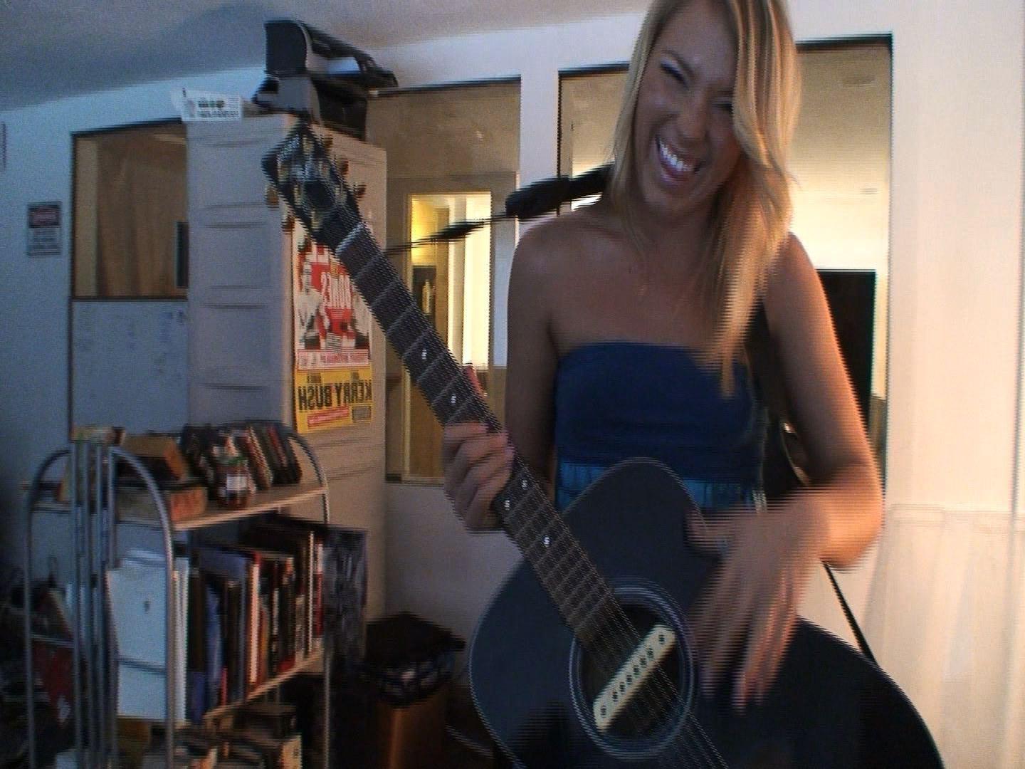 16P Musician Ally Kay makes a sex tape with her boyfriend