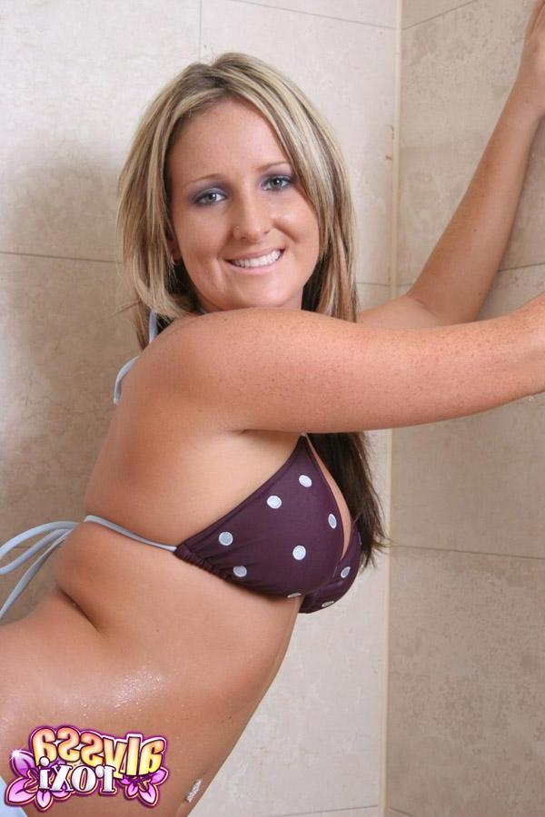12P Alyssa loves to tease in her tinky polka dot bikini