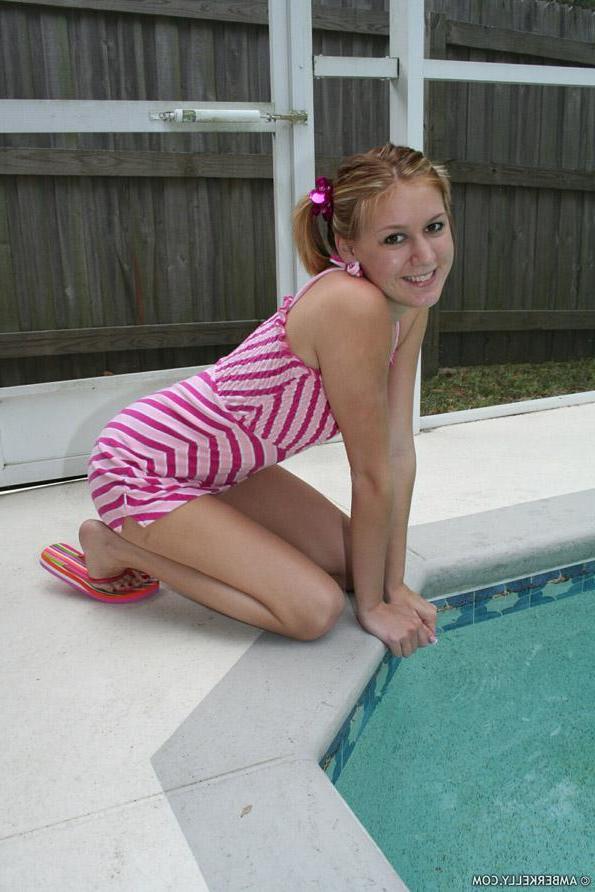 15P Pictures of teen star Amber Kelly exposing herself by the pool