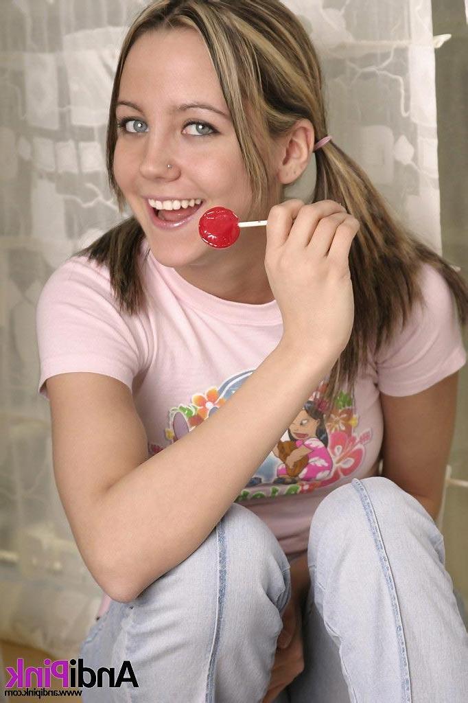 13P Andi Pink sucking on a loli pop