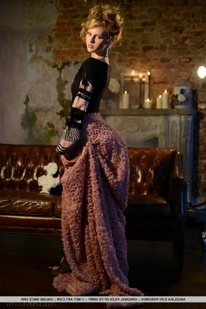 18P Blonde beauty Angelika D gives you a sexy victorian striptease