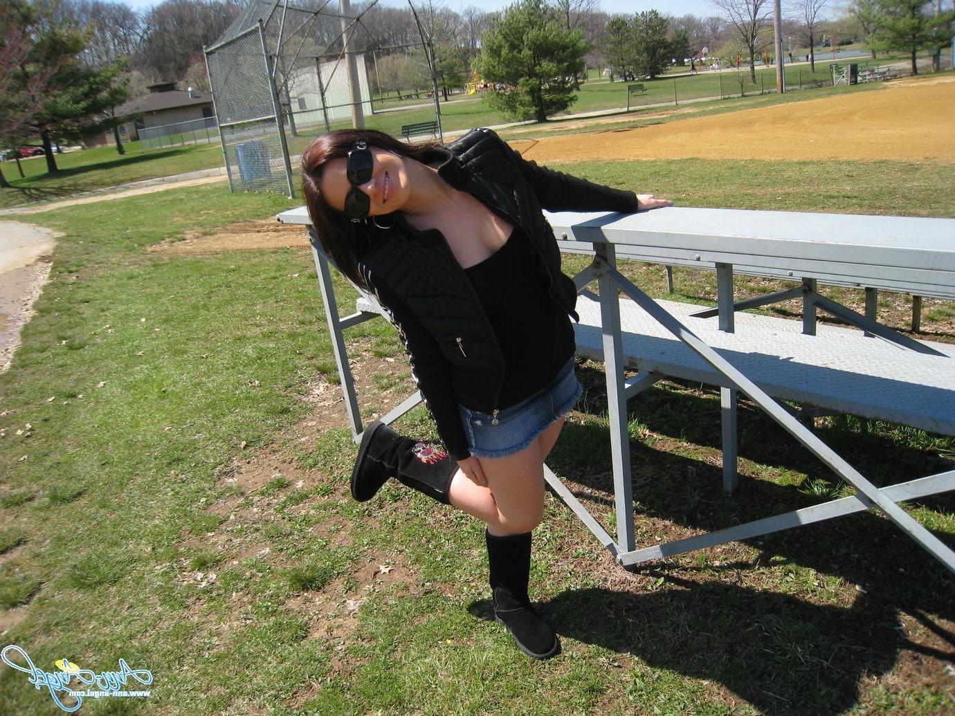 16P Ann Angel gives you a look up her skirt