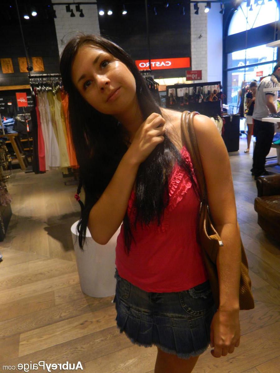15P Hot teen Aubrey Paige takes selfies of her tits in the mall change room