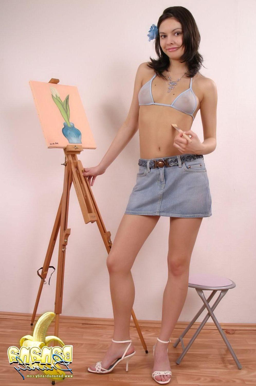 20P Pictures of teen girl Banana Brandy giving you a peek at her perky tits