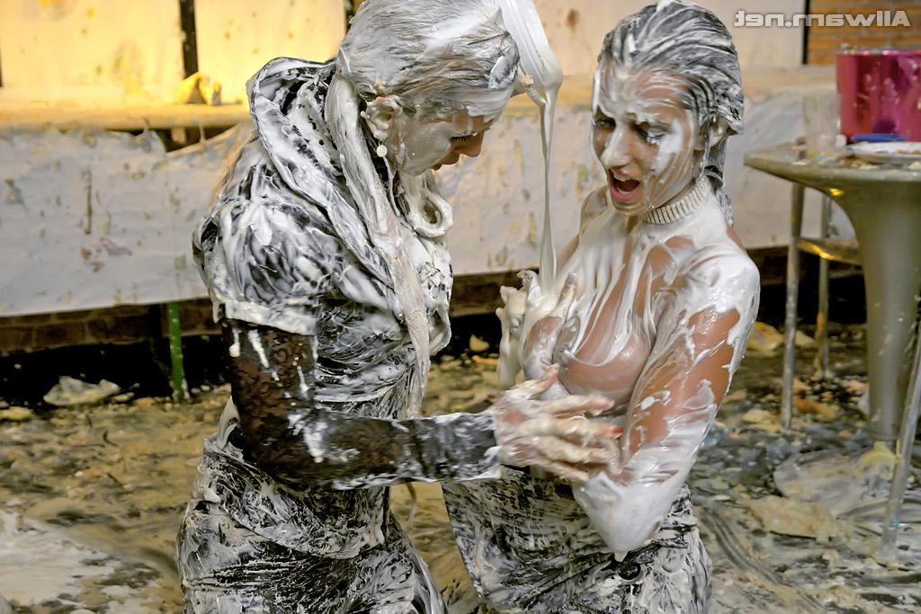 16P European gals Christina Lee & Melissa Ria are into messy foodplay action