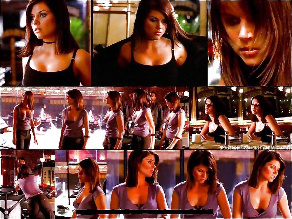 25P Tiffani amber thiessen