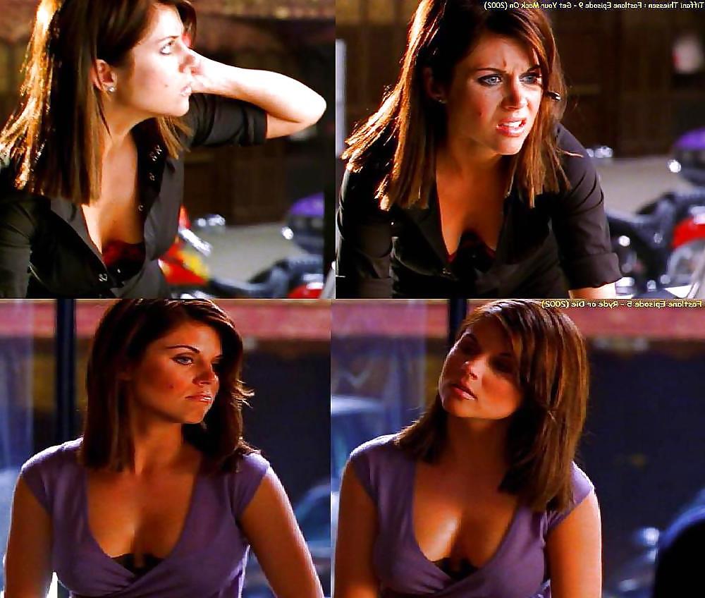 25P Tiffani amber thiessen