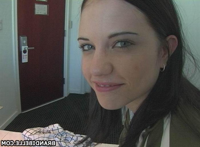 16P Pictures of Brandi Belle playing with her boyfriend