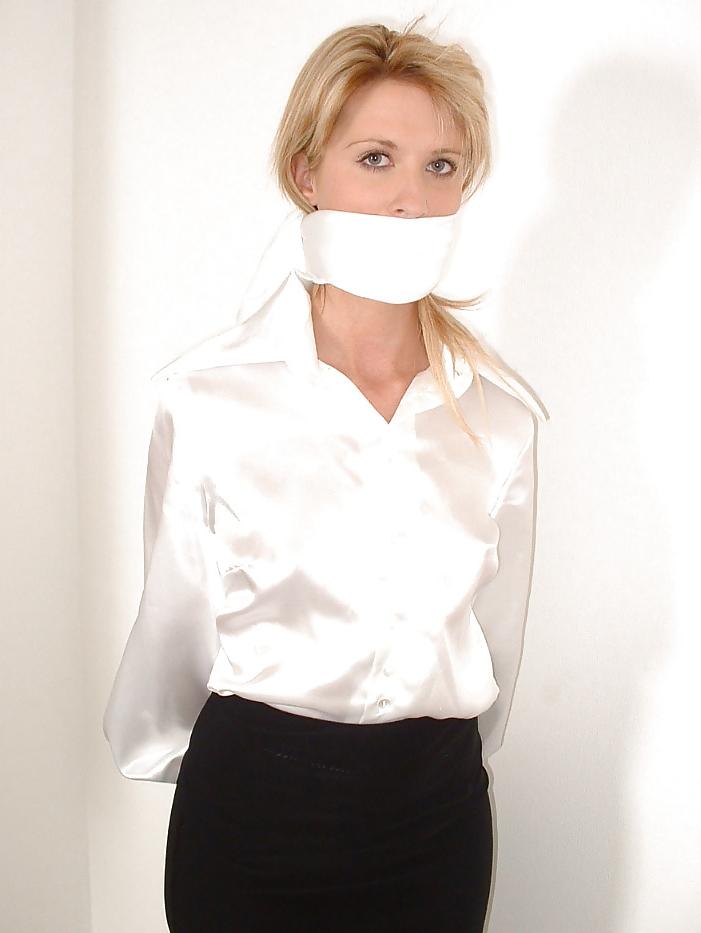 25P Satin bound and tied