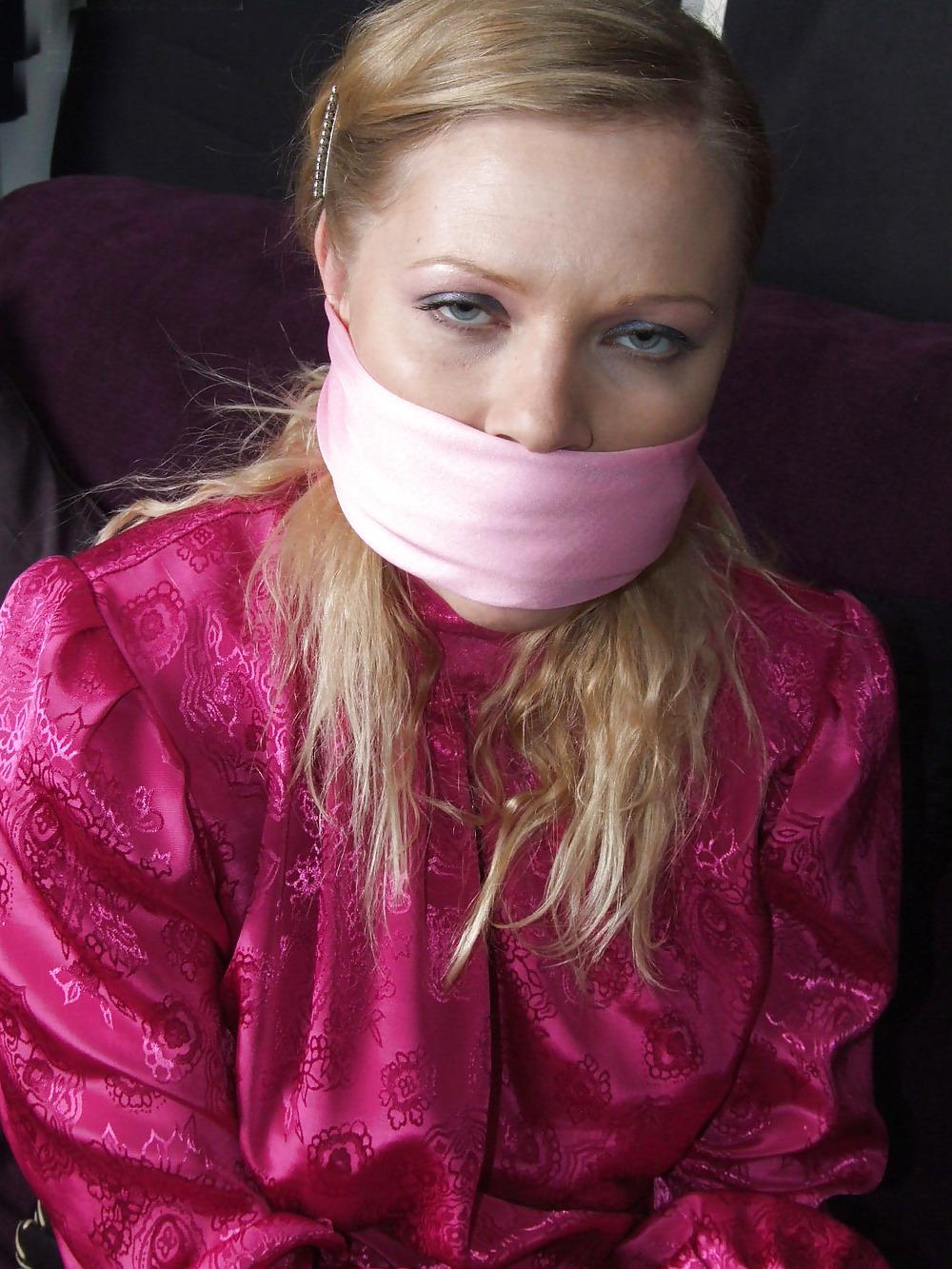 25P Satin bound and tied