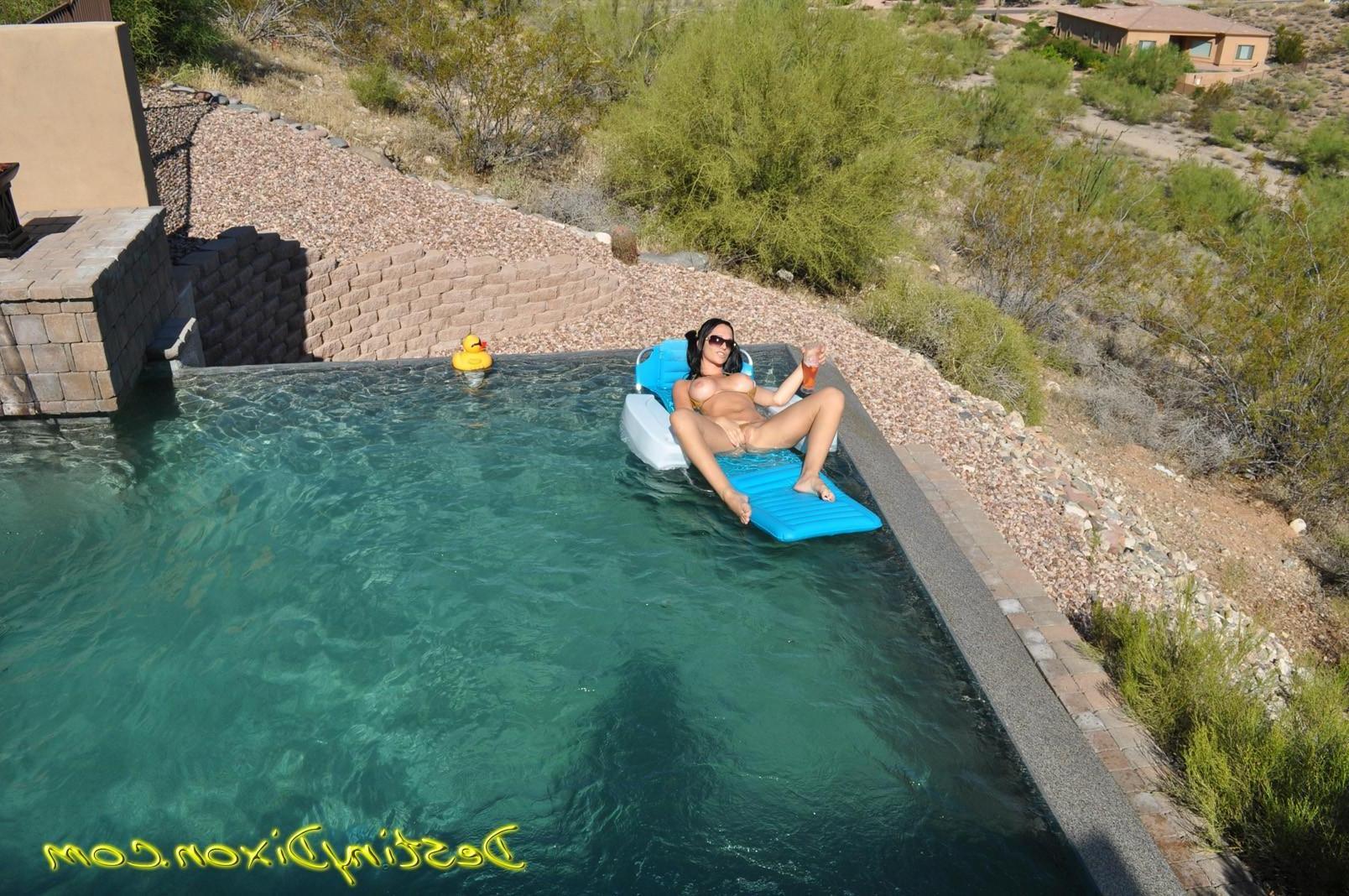 15P Destiny Dixon gets her pussy nice and wet in the pool