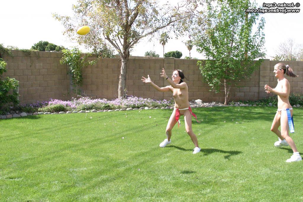 20P Pictures of teen girls playing naked football