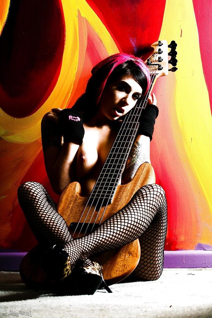 16P Milf babe Joanna Angel shows her big tits and hairy pussy