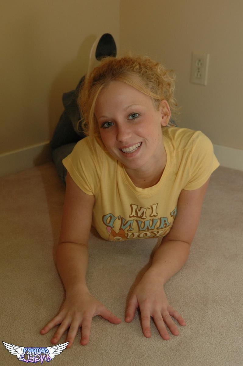 20P Redhead teen Lucky strips out of her blue jeans just for you