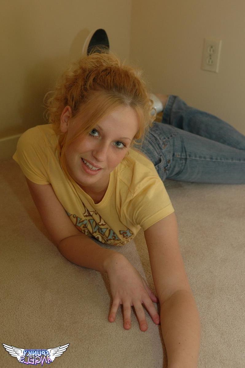 20P Redhead teen Lucky strips out of her blue jeans just for you