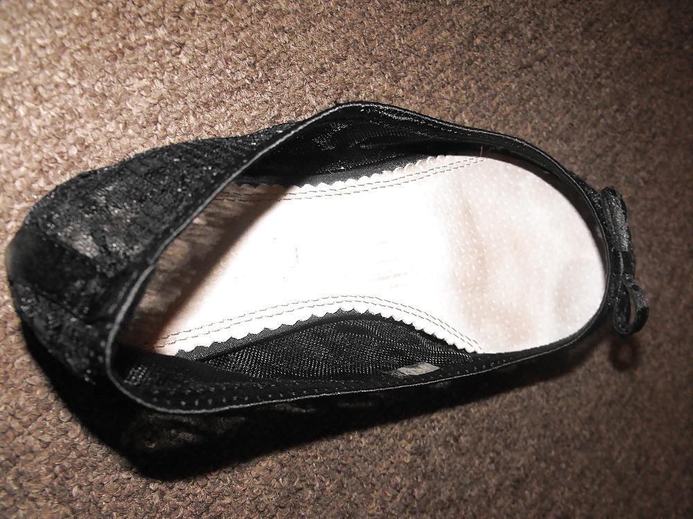 11P Em's new sexy ballerina flats & worn natural tights