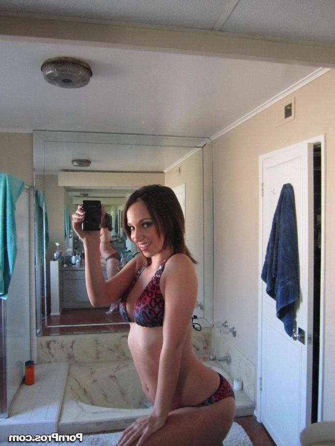 15P Hot girlfriend Jada Stevens takes some selfies and then gets fucked