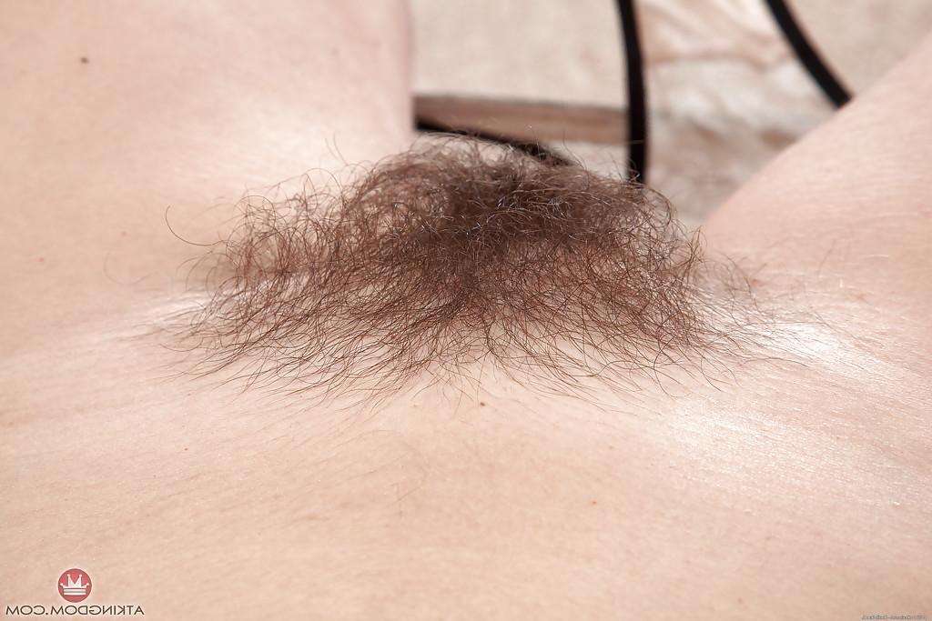 16P European mummy Olga Cabaeva stripping naked for flaunting of hairy vagina