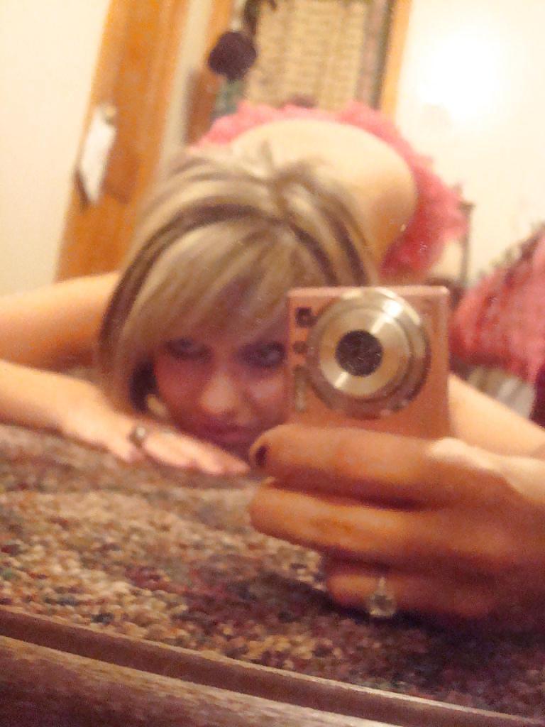 14P She is soo Hot 4 