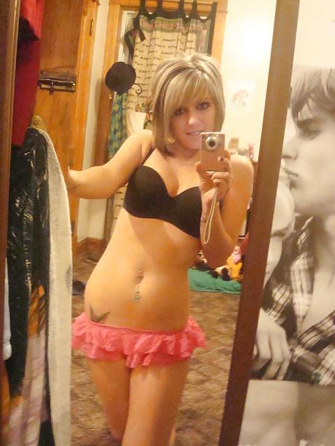 14P She is soo Hot 4 