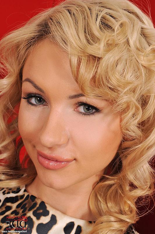 12P Leggy babe Sasha Rose baring tiny tits before toying anal cavity