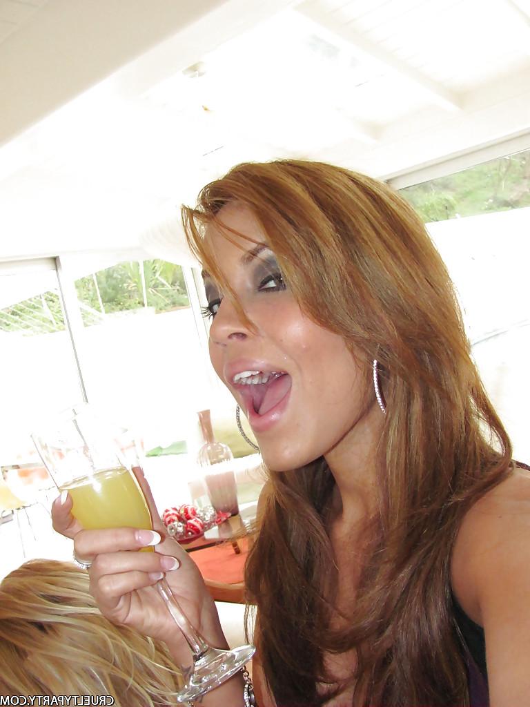 16P Skylar Price with her girls face sitting on a guy and have groupsex