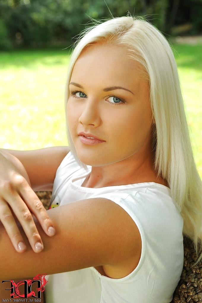 16P European blonde babe with gorgeous face Evelyn masturbates at backyard
