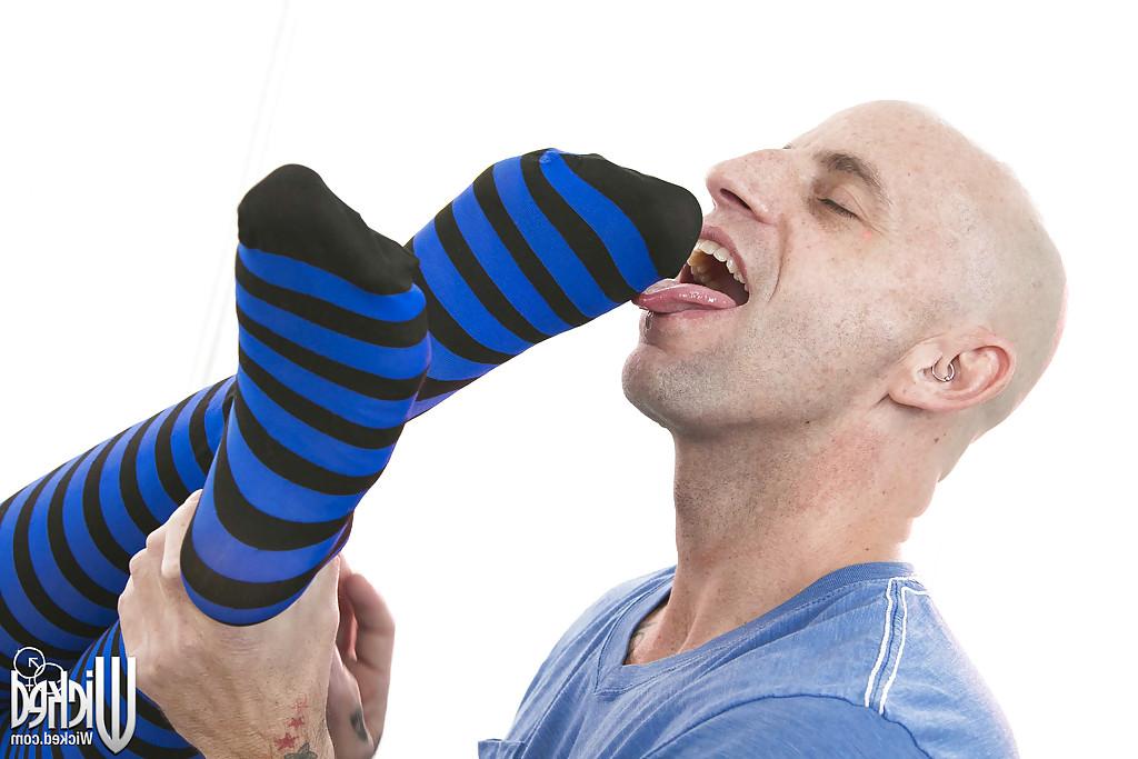 16P Hot babe in knee socks Teal Conrad gives a footjob and gets shafted hard